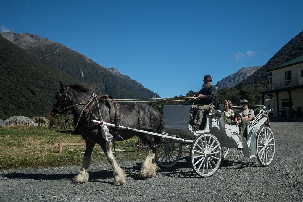 Otira Stagecoach Hotel Екстер'єр фото