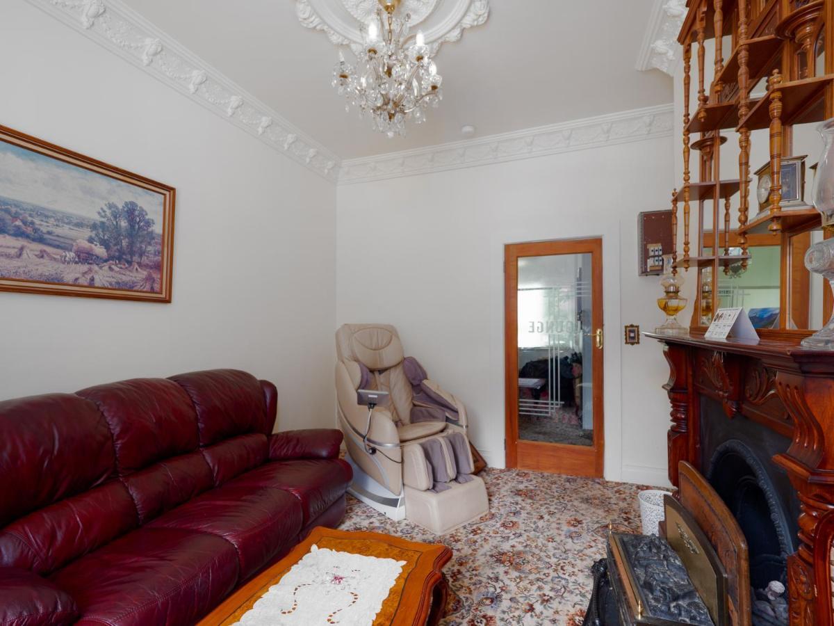 Otira Stagecoach Hotel Екстер'єр фото