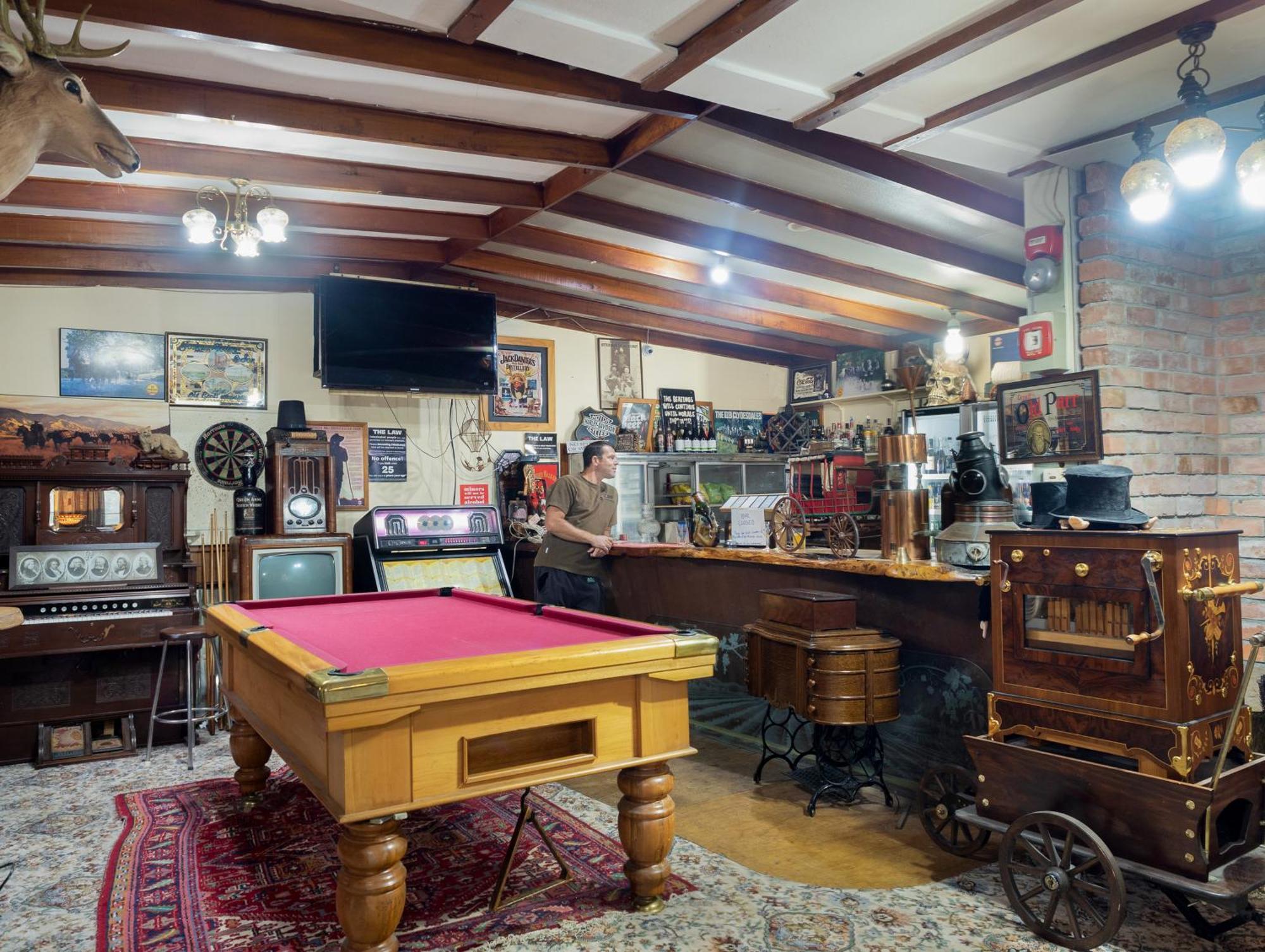 Otira Stagecoach Hotel Екстер'єр фото